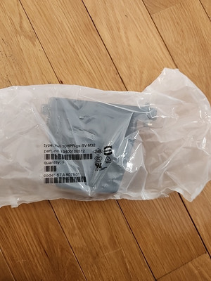Harting 19400160412 Hood Connector Top Entry M32 16B IP65/IP68/IP69K 