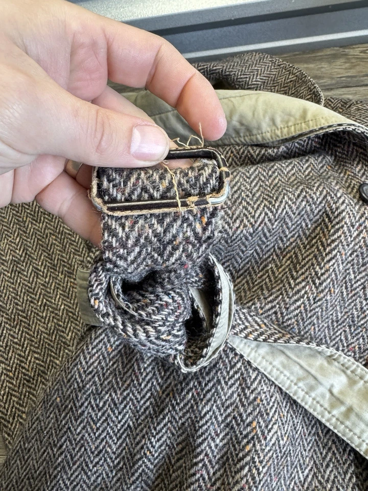 Bullock & Jones Mens VTG Grey Herringbone Overcoat Top Coat Made in USA 44 - Image 4 of 4