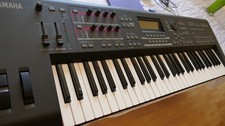 Yamaha MOX6    ( kein MOTIF )