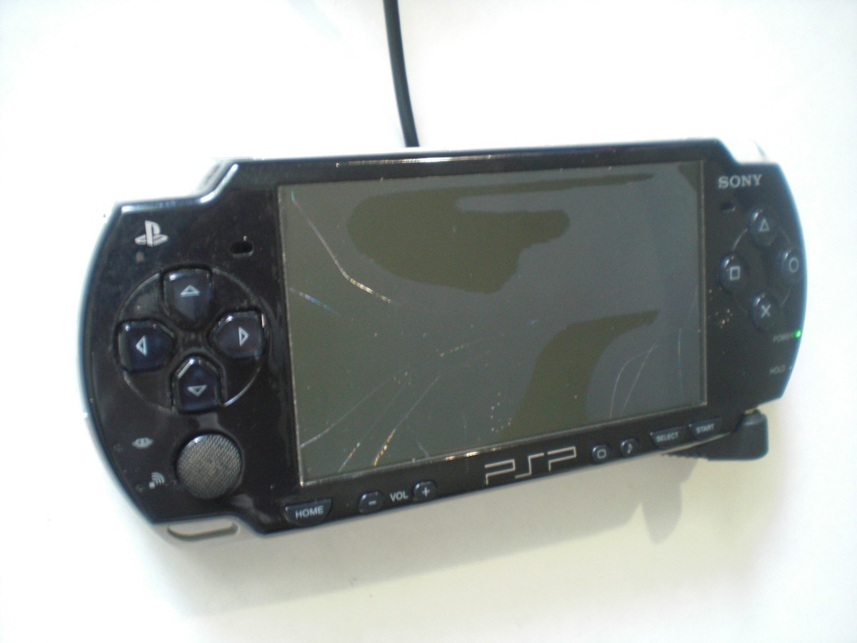 BROKEN Sony PSP 2000 Playstation Portable Console Black SCREEN No