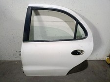 Porte arrière et accessoires Hyundai LANTRA