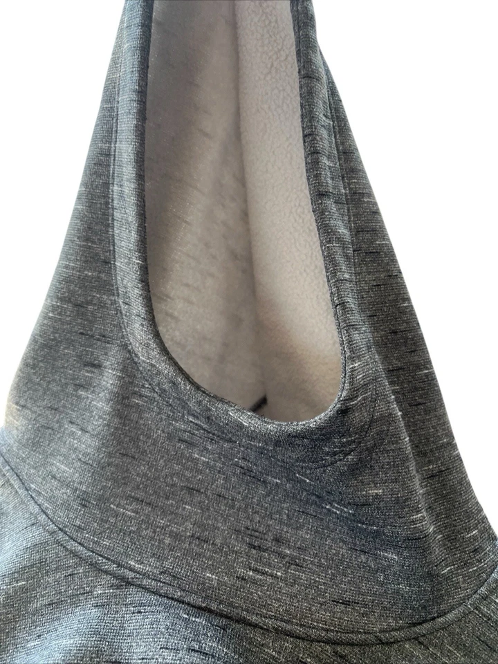 Moletom feminino Under Armour ColdGear com capuz cinza lã 1321142 tamanho “XL” - Imagem 4 de 4