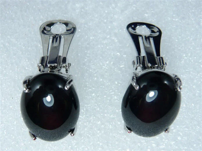 Pendientes de clip enchapados en oro blanco con cuentas ovaladas de ágata negra bastante genuinos Foto 2 de 3