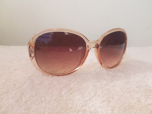 Sunglasses Amber Rose  Womens Ladies 80s style  Katie AR037SG-NUD Cat .3  - Afbeelding 1 van 8