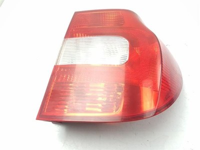 2015 SKODA YETI REAR TAIL LIGHT RH DRIVER SIDE 5 DOOR HATCHBACK 5L0945112B