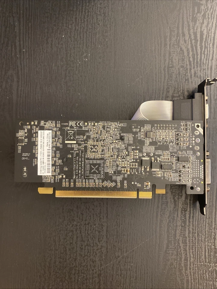 Tarjeta de video XFX-GeForce 7100GS 128 MB TV-OUT DVI-D VGA PCIe Foto 2 de 4