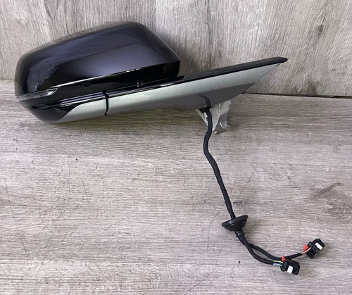 2023-2024 Cadillac LYRIQ  SIDE MIRROR RH PASSENGER SIDE OEM