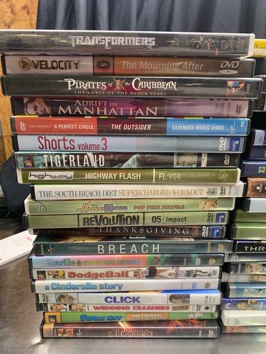 Lots of 40 Used DVDs Assorted Genre Movies TV Shows 40-Bulk DVD Lot - Bild 2 von 3