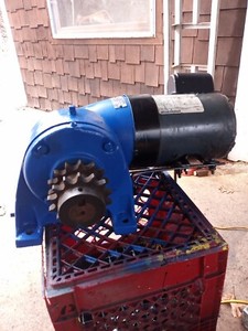  Gear Box, 37 To 1 Ratio 110 Volts 3/4 Horse Power With Forward And Reverse