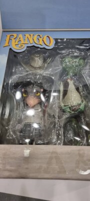 New Hot Toys Rango & Priscilla Vinyl Collectible Figures Set