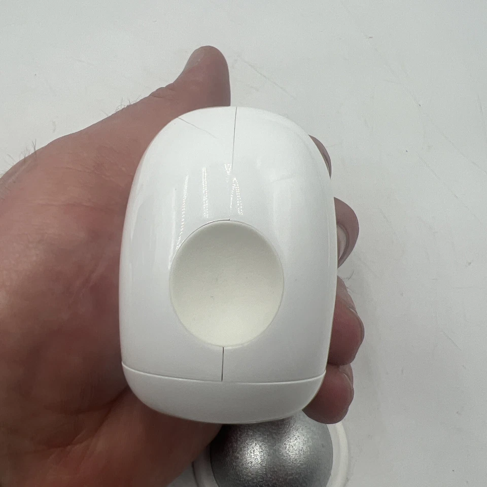 ARLO NETGEAR VMC3030 WIRELESS SECURITY CAMERA WITH MOUNT - Image 3 of 4