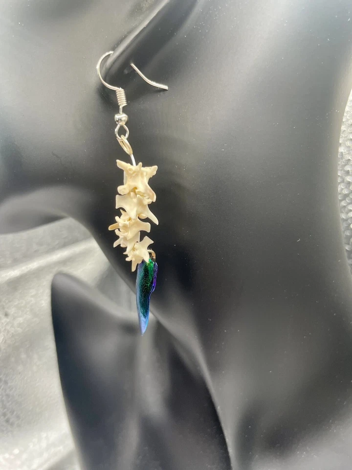 Pendientes colgantes vintage joya ala escarabajo y serpiente de cascabel vértebras para disfraz Foto 2 de 4