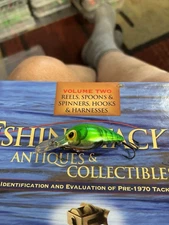 VINTAGE STORM PRE RAPALA WIGGLE WART IN A NICE GREEN METALLIC COLOR PATTERN***