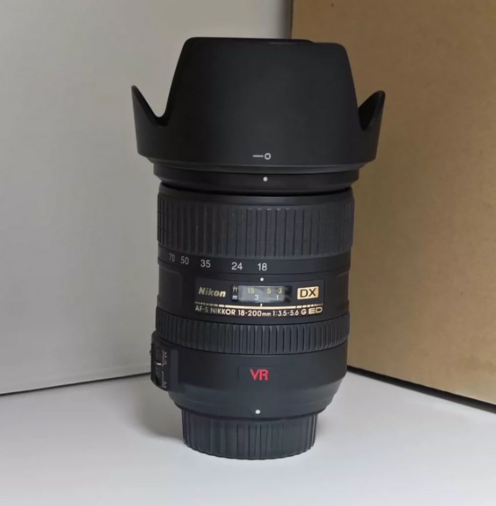 Nikon AF-S 18-200mm VR F-Mount DX DSLR Camera Lens with Vibration