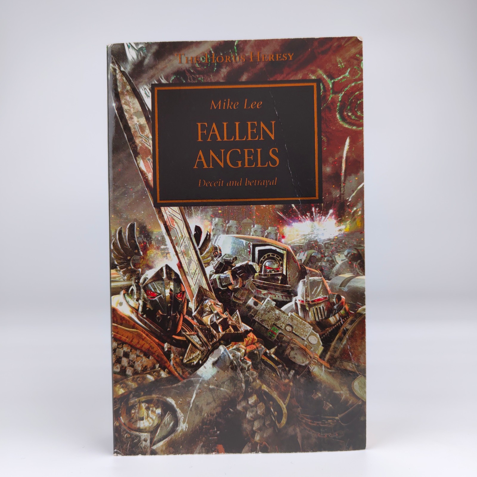 Fallen Angels | Mike Lee | Horus Heresy | Small Paperback | Warhammer