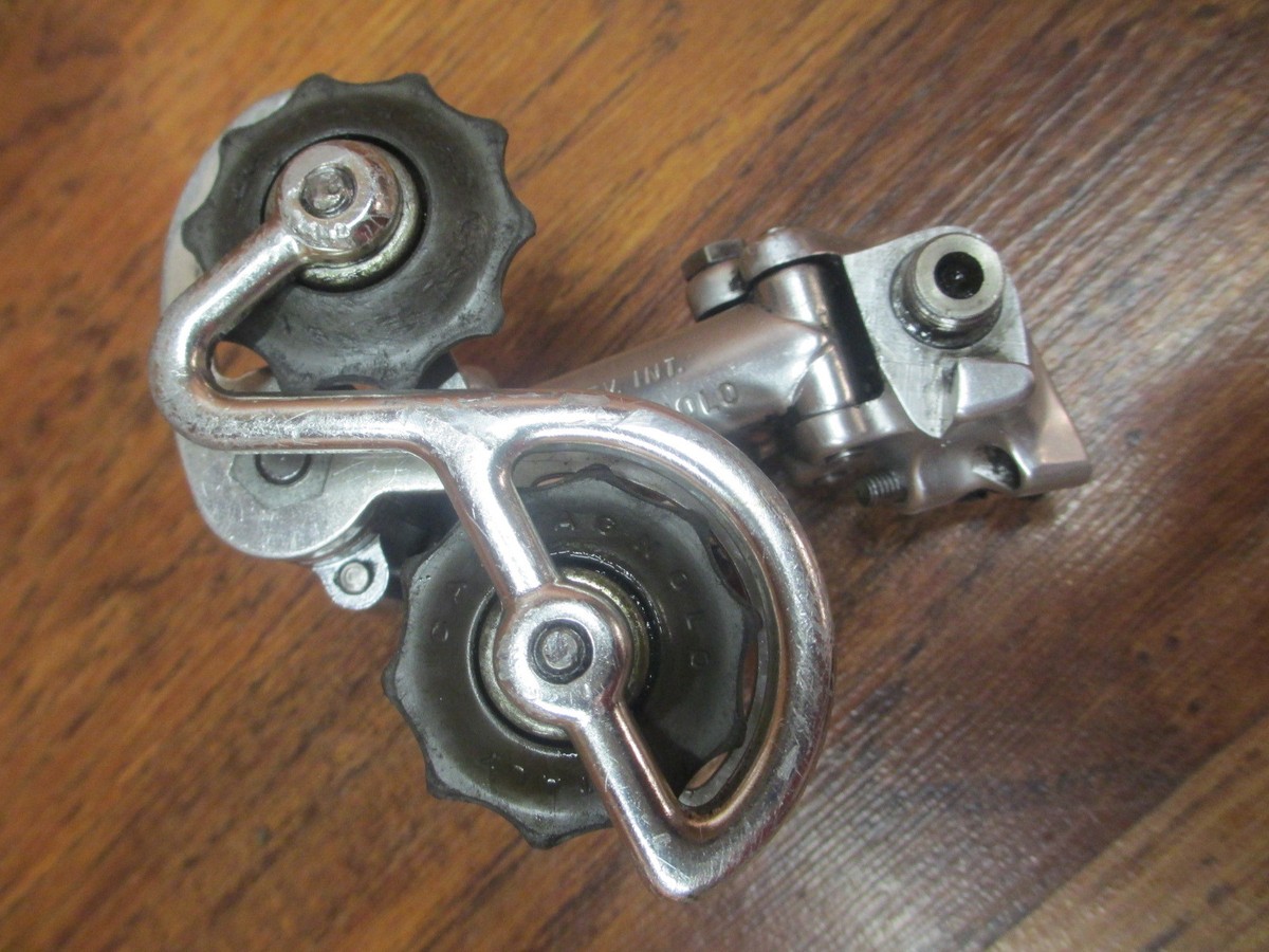 Ancien dérailleur arrière Campagnolo Nuovo Record PIÈCES 1983 brevet 83