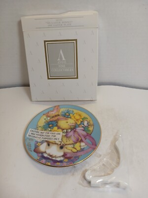 Avon Easter Bunny Collector Plate 1995 22K Gold Trim w/ Box