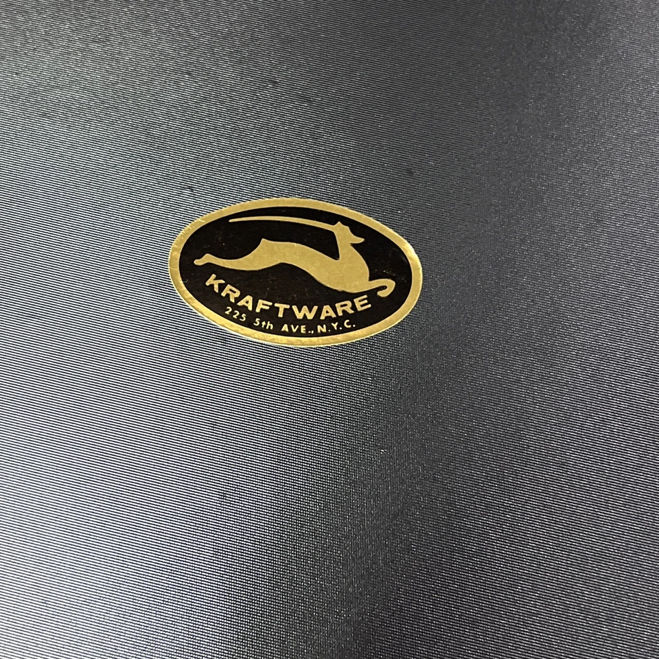 Bandeja redonda vintage Kraftware 12,5" imitación cuero verde flores orientales Foto 3 de 4