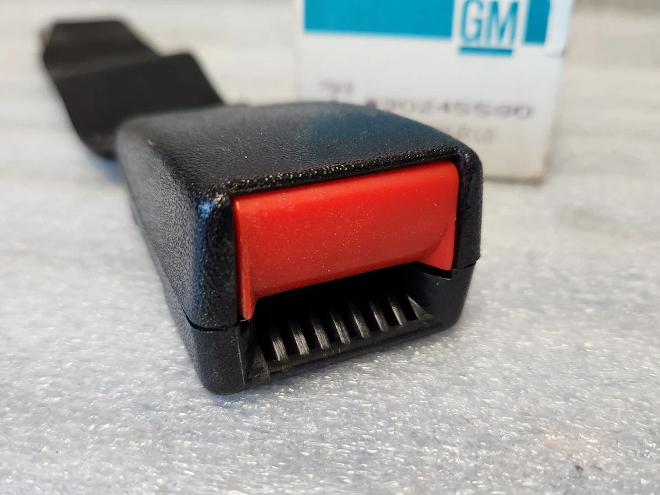 NOS GM 1988-93 PONTIAC LEMANS 后座皮带扣 女子 90245580 — 第 4/4 张图片