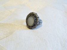 Vintage .925 Sterling Silver 10g Chunky Mother of Pearl Design Ring Size 6.5