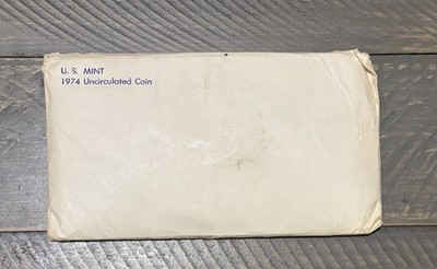 1974 U.S Mint Set P & D Uncirculated Coin Sets w/Original
