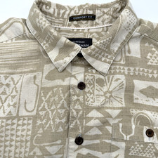 Quicksilver Waterman Collection Comfort Fit Men's Fish Hawaiian M Short Sleeve