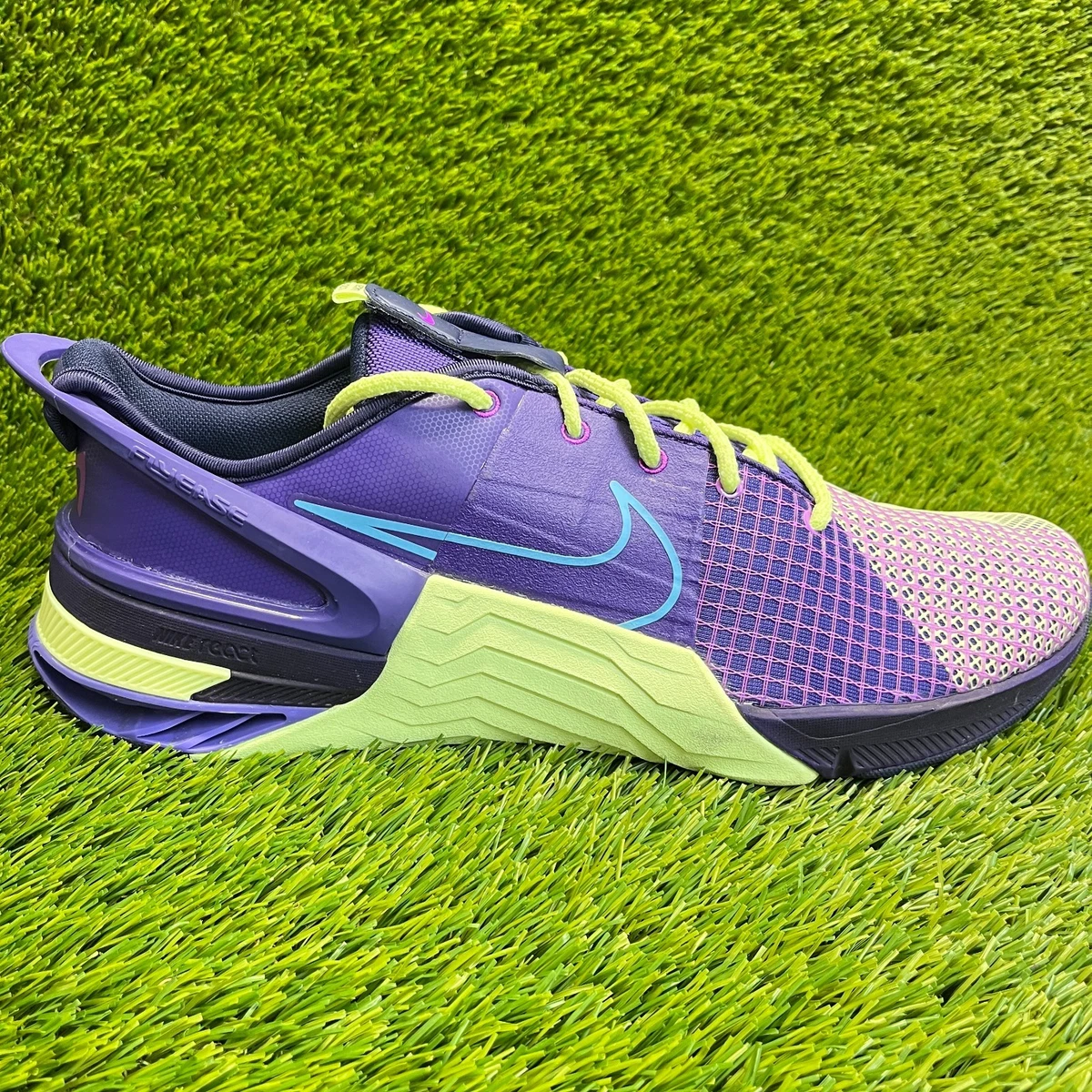 Nike Metcon 8 FlyEase AMP in the Court Purple Barely Volt Size 9.5 FD0457-500 Size 13 - Nike Metcon 8 FlyEase AMP Court Purple Barely Volt  main image 4