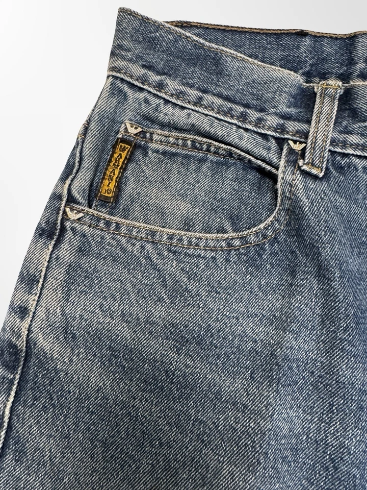 Jeans Emporio Armani Vintage | Denim Italia Azul Verdadero Años 90 | Etiquetado 34 Se Ajusta 32 Foto 3 de 4