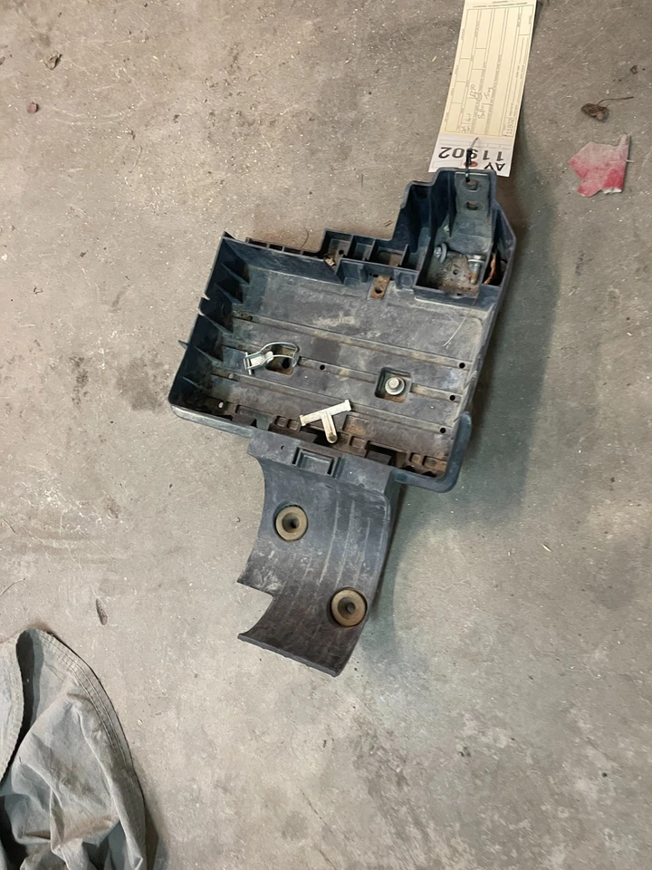 05 06 07 福特 F350 6.0L 升 冲程左电池托盘 空气过滤器安装 ay11902 — 第 4/4 张图片