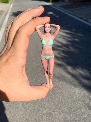 Miniature Figure Scene Props 1/18 Green Bikini Beauty Girl Diorama Resin Sculpt