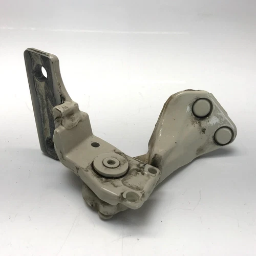 VW Beetle convertible RIGHT upper door hinge 2003 - 2010 UK Driver O/S 1C0831402