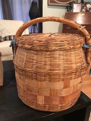 Large Vintage Covered Wicker Basket, Round Woven Basket With Lid