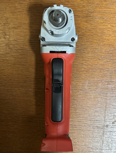Amoladora de corte inalámbrica Milwaukee 2680-20 18V 4 1/2" - Imagen 2 de 5
