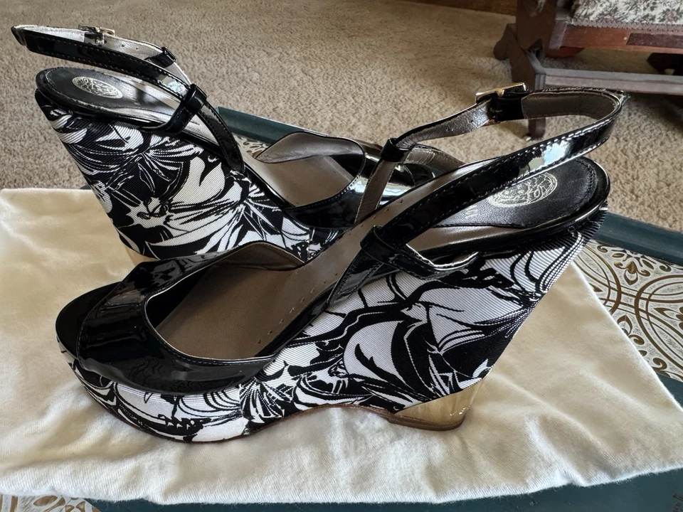 罕见 Versace Medusa 黑色白色花卉丝绸皮革厚底楔形凉鞋 8 — 第 3/4 张图片