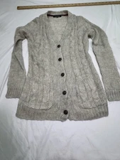 True Rock Cardigan Sweater Mediu Gray Cable Knit Slim Fit Pockets Unique Buttons