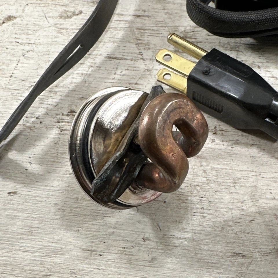 New OEM GM 12343981 HUMMER H1 GM CHEVY 6.2 6.5 ENGINE BLOCK COOLANT HEATER NOS - Image 4 of 4