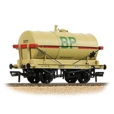 Bachmann 37-679B 14T Tank Wagon 'Shell-BP' Buff