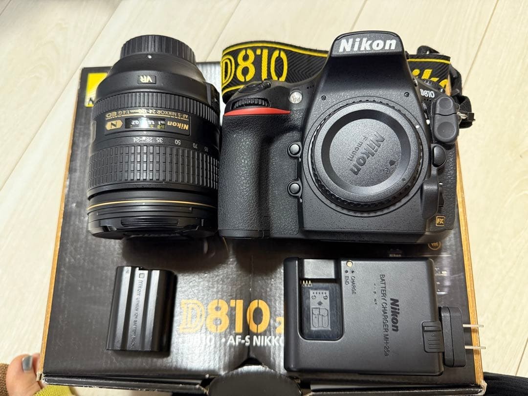 Nikon D810 Digital SLR Camera and 24-120mm Lens Set w/Body Cap