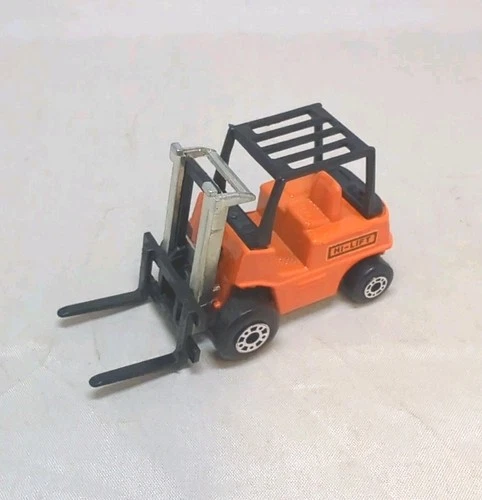 Matchbox Lesney Superfast No15 FORKLIFT TRUCK in " ORANGE with BLACK BASE "