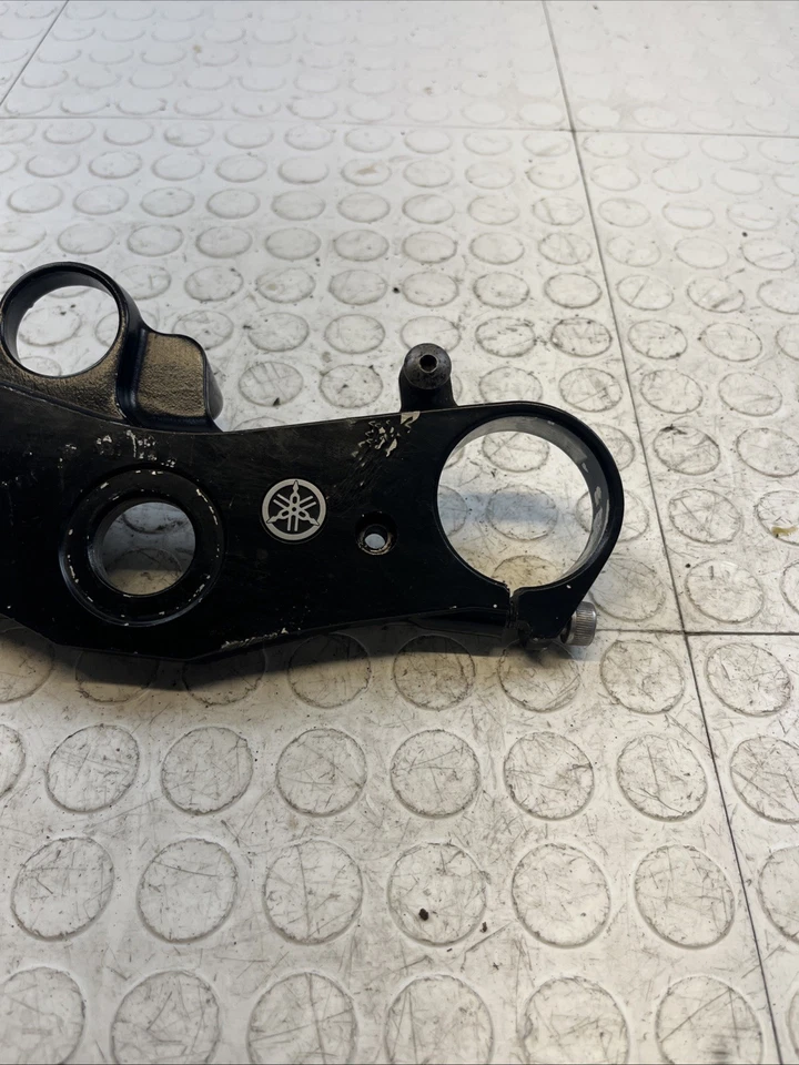 Yamaha YZF R1 2002-2003 superior triple abrazadera de árbol envío gratuito OEM Foto 2 de 4