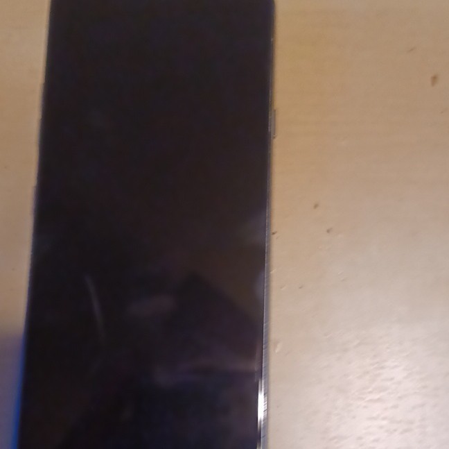 LG G7 ThinQ Silver Bar Style Smartphone Sleek Design Android