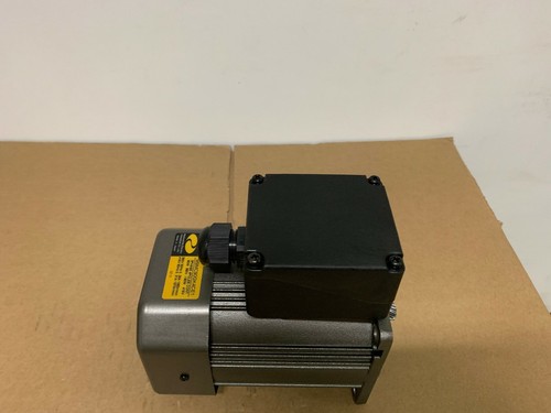 Nuevo servomotor Panasonic M9MC90GK4CE1 90W 3FASE 4415VAC envío acelerado - Imagen 3 de 4