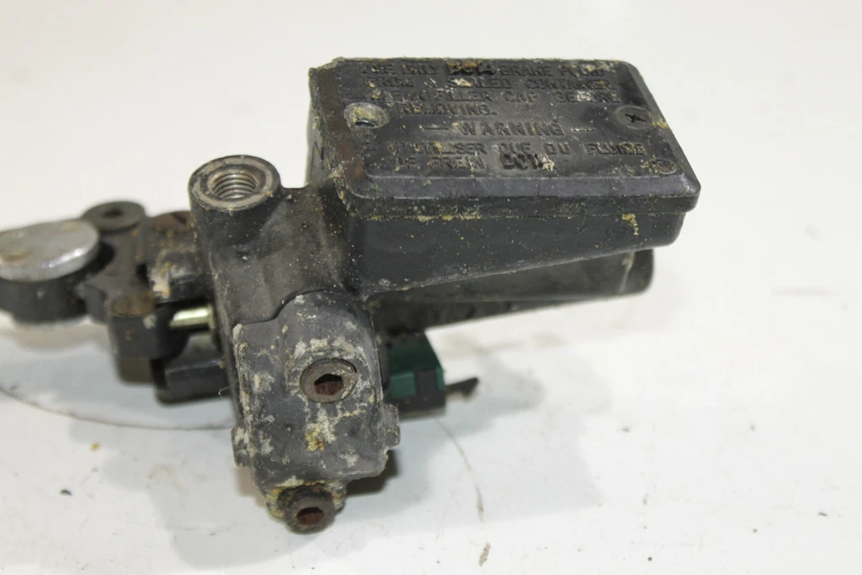 Kawasaki ZR1100C 1999 palanca de freno con cilindro maestro Foto 3 de 4