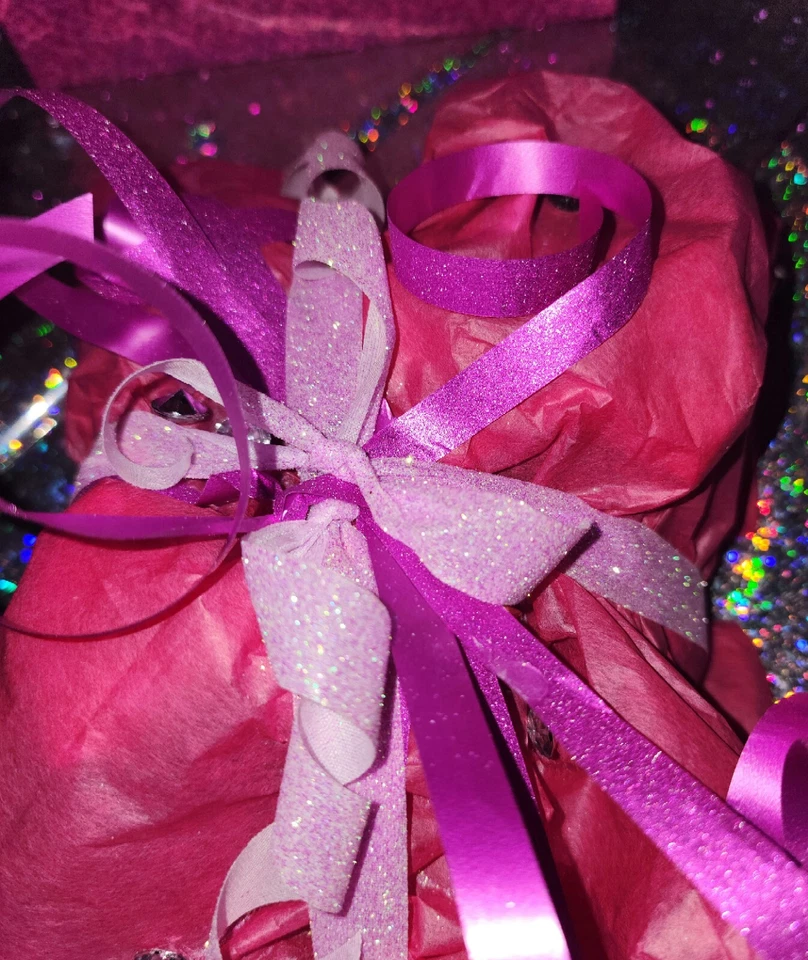 Rare Find Disney Jr.  Gift Wrapped Ready Minnie Mouse Shoes size 11 ONLY 1 Pair. - Image 3 of 4