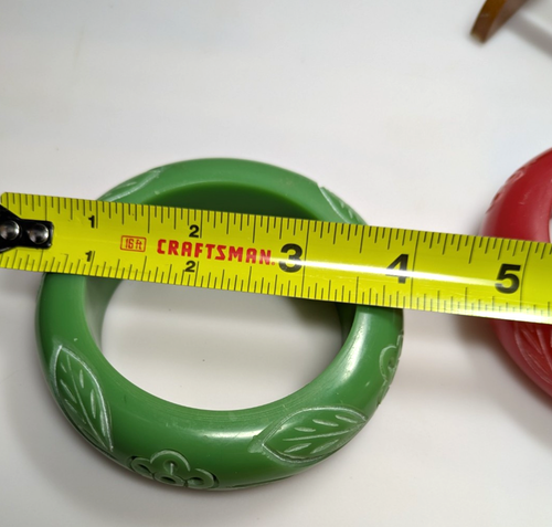 Vtg Pair Carved Bangles Bracelet Flower Leaf Fakelite Green Red 3.5" ID 3/4" W - Picture 11 of 12
