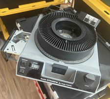 Vintage Kodak Ektagraphic III B Slide Projector With Slide Tray Model 2 WORKS 