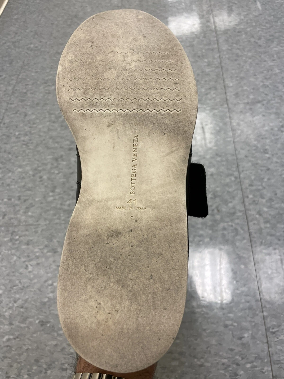 Scarpe eleganti casual Bottega Veneta taglia EU41 US7 5 slip on cinturino nero marrone grigio