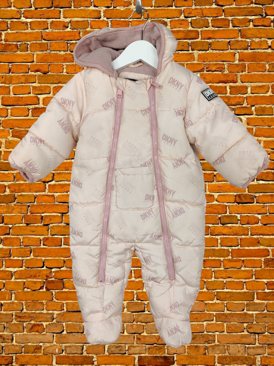 BABY GIRLS DKNY JEANS AGE 6-9 MONTHS PINK PRAMSUIT SNOWSUIT HOODED