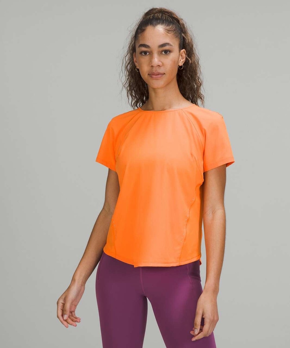 lululemon - lululemon新品【完売品】定価１万　ライトウェイト　ストレッチTシャツ LW3DNLS_047593_2?size=1600,1600