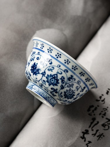 Blue White Pressure Hand Cup Ceramic Handmade Single Cup Master Cup Tea Cup - Picture 3 of 6